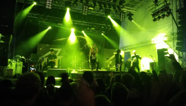 Emil Bulls in Hamburg auf Hafengeburtstag
